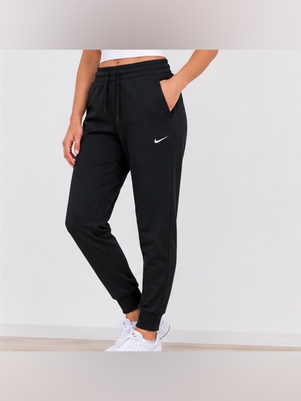 Nike Women's Dri-FIT One Joggers NWT - Picture 2 of 6